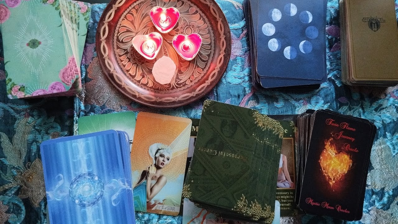En yakın zamanda sizi bekleyenler #aşk #kariyer #tarot  #zamansızzaman 
