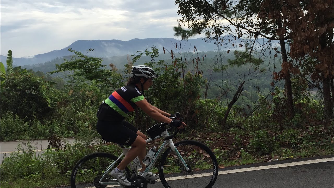 WORLDS HARDEST CLIMB? Cycling Doi Inthanon- Back roads!