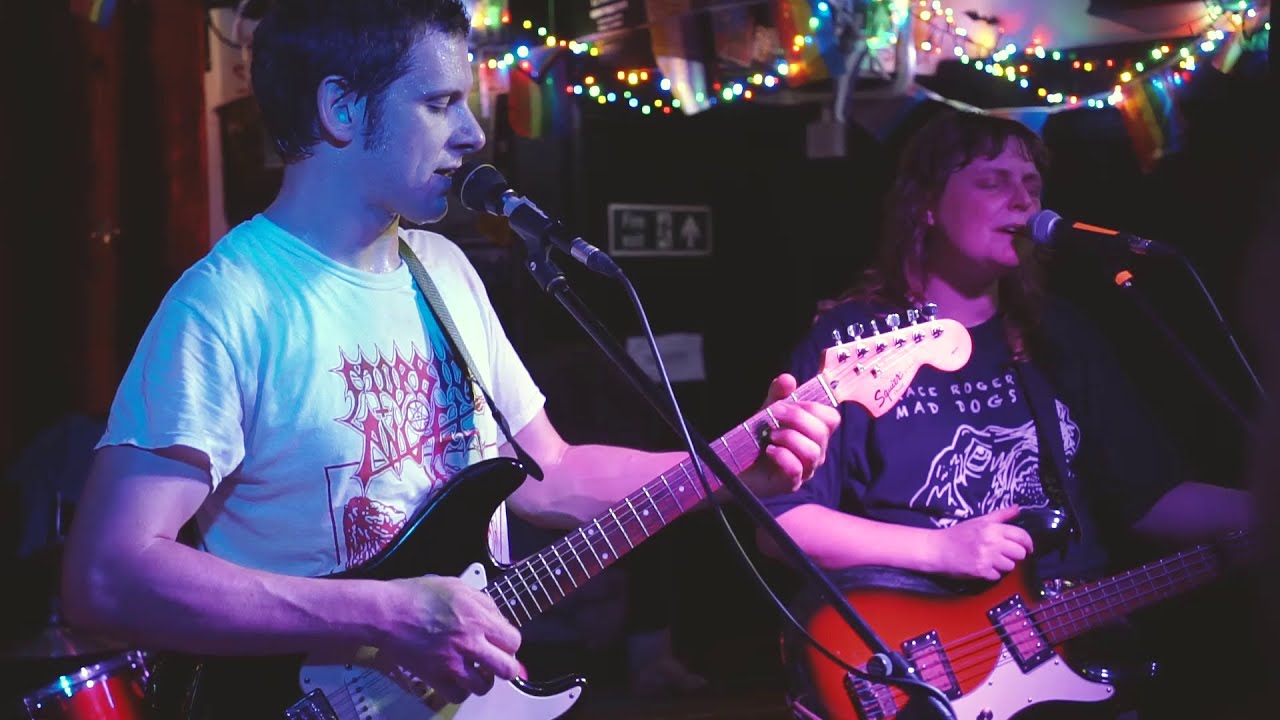 Ryan Davis & the Roadhouse Band - Crass Shadows (at Walden Pawn) (Live in Cambridge)