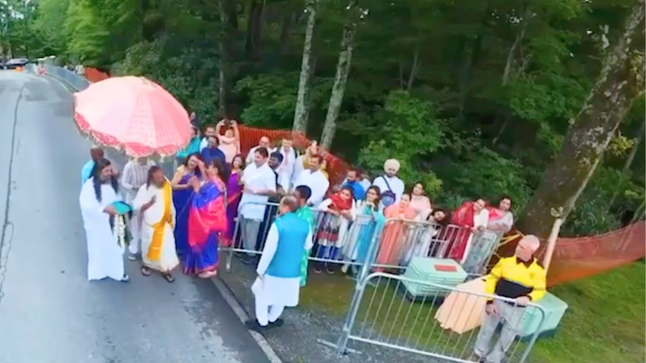 Gurudev Entry to Guru Purnima Celebrations