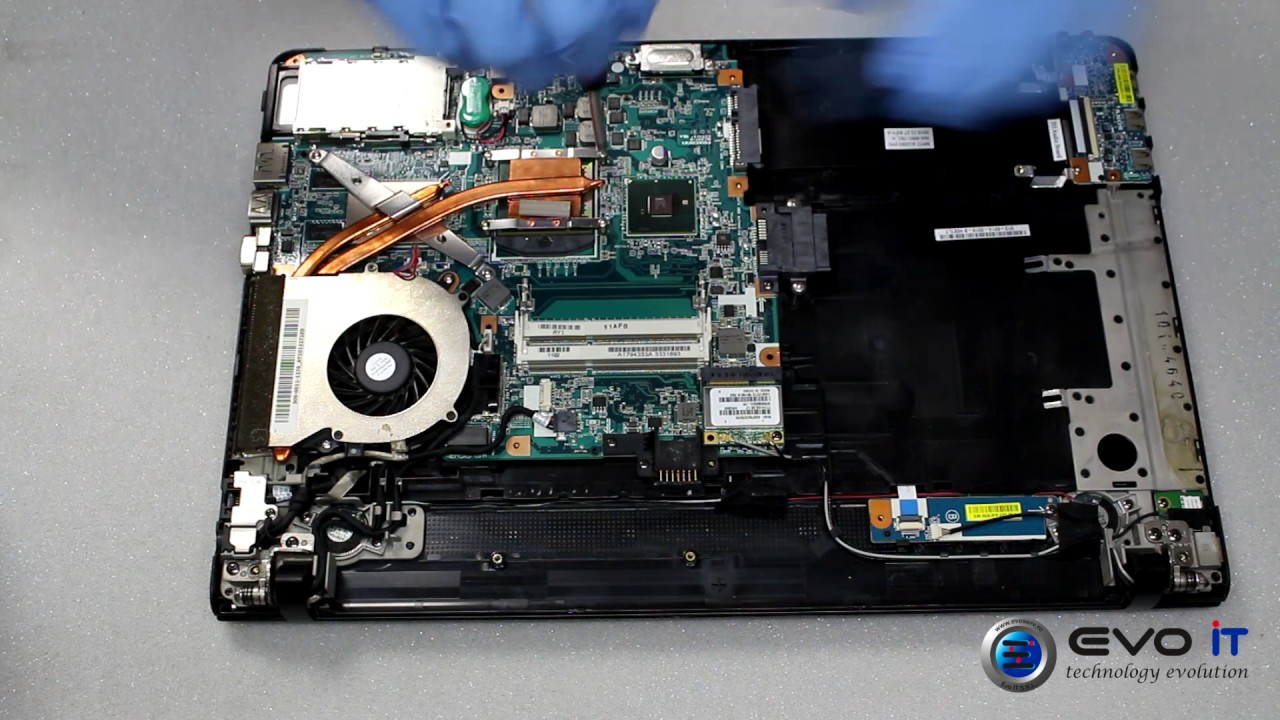 Dezasamblare Sony Vaio PCG-7121M