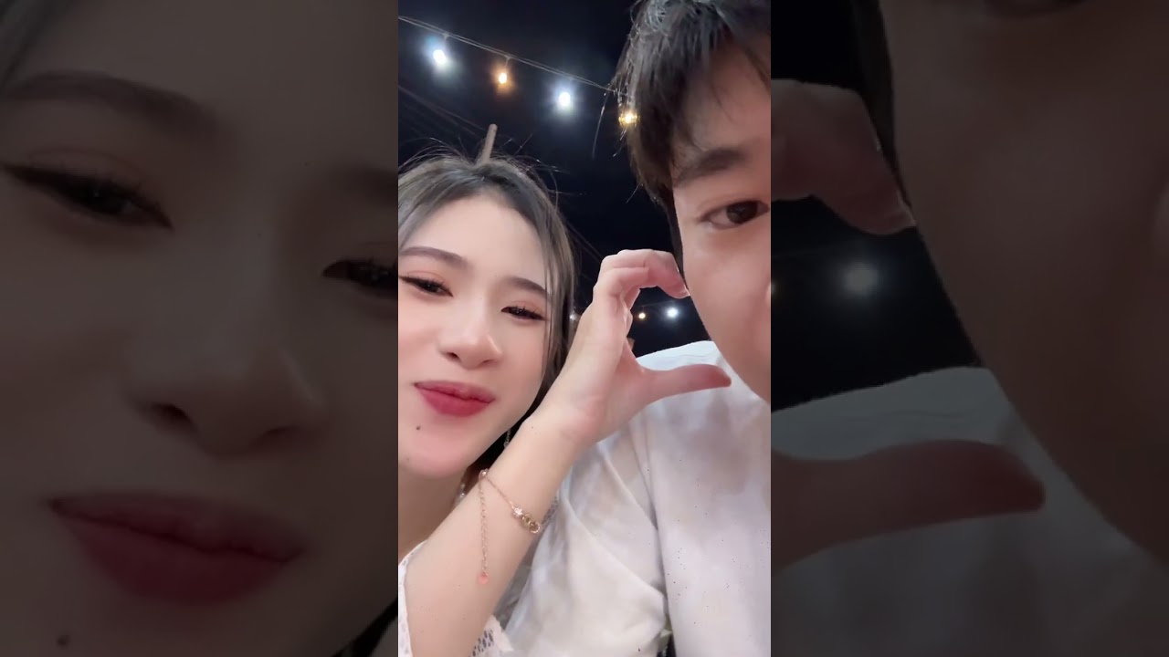 【老挝阿胜】带越南格格参观一下万象最大的塔銮寺庙！ #越南美女 #老挝 #老挝生活