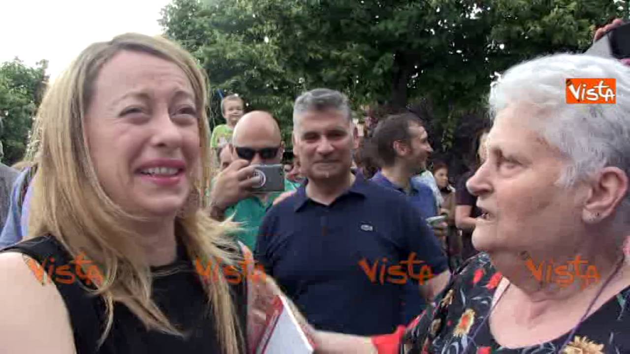 Signora fa sbellicare la Meloni: 