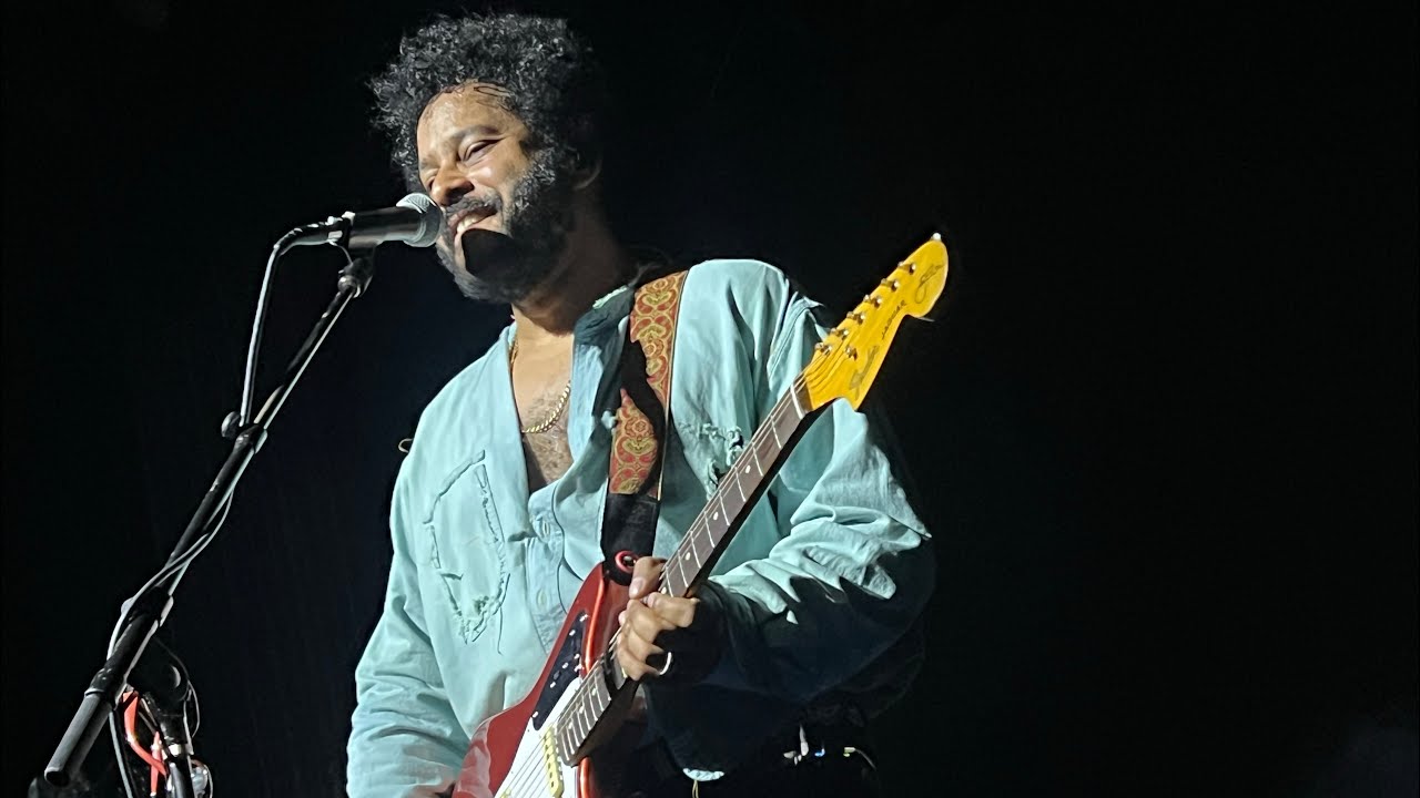 Twin Shadow - &ldquo;At My Heels&rdquo; (Live) - 12/3/25