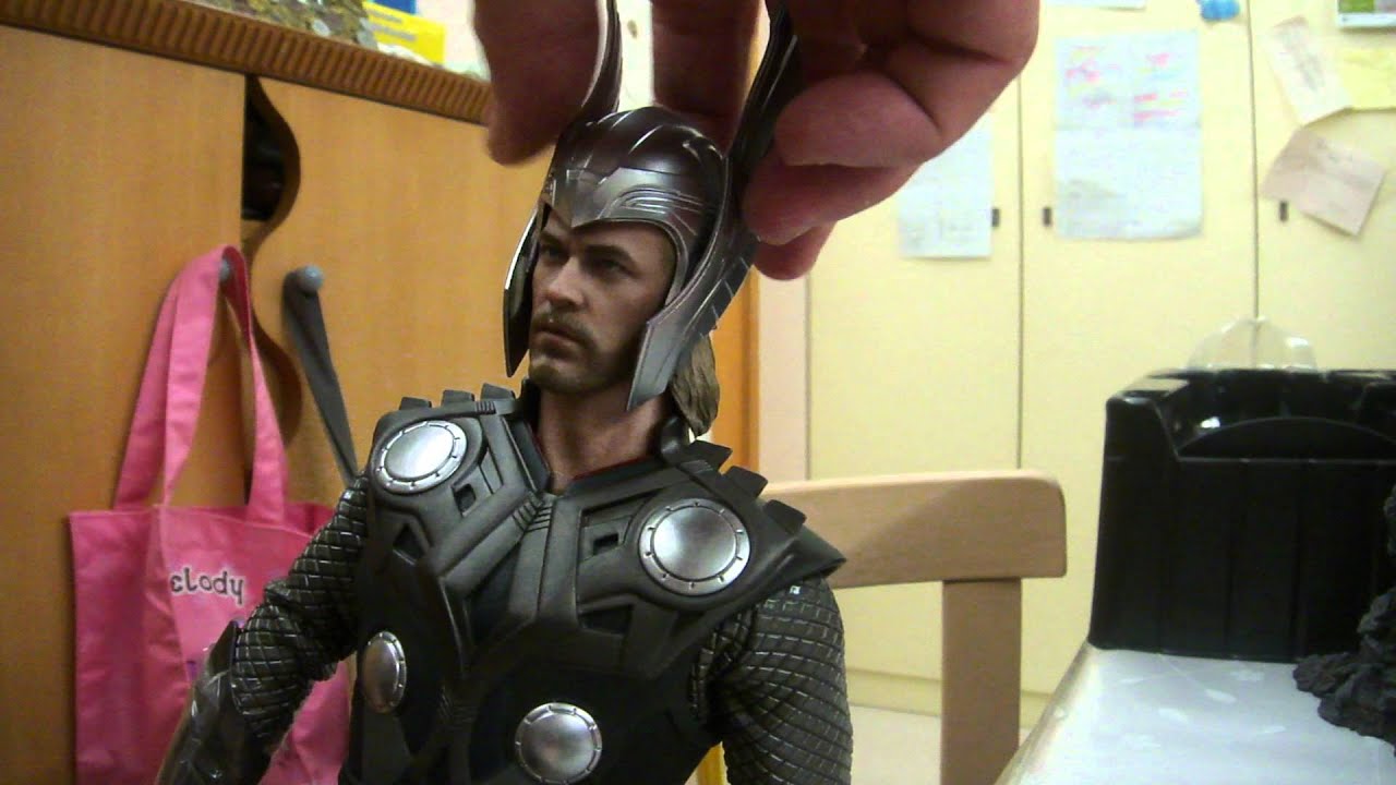 Hot Toys 12