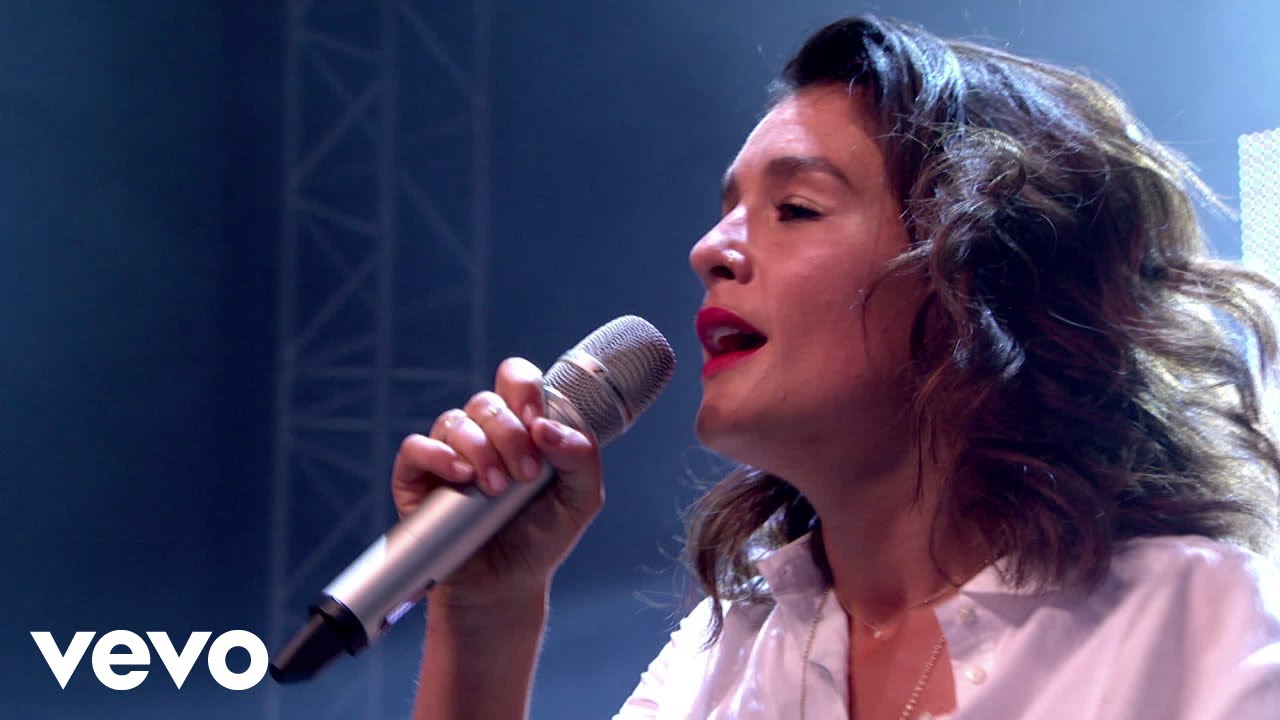 Jessie Ware - Wildest Moments (Live At Glastonbury 2015)