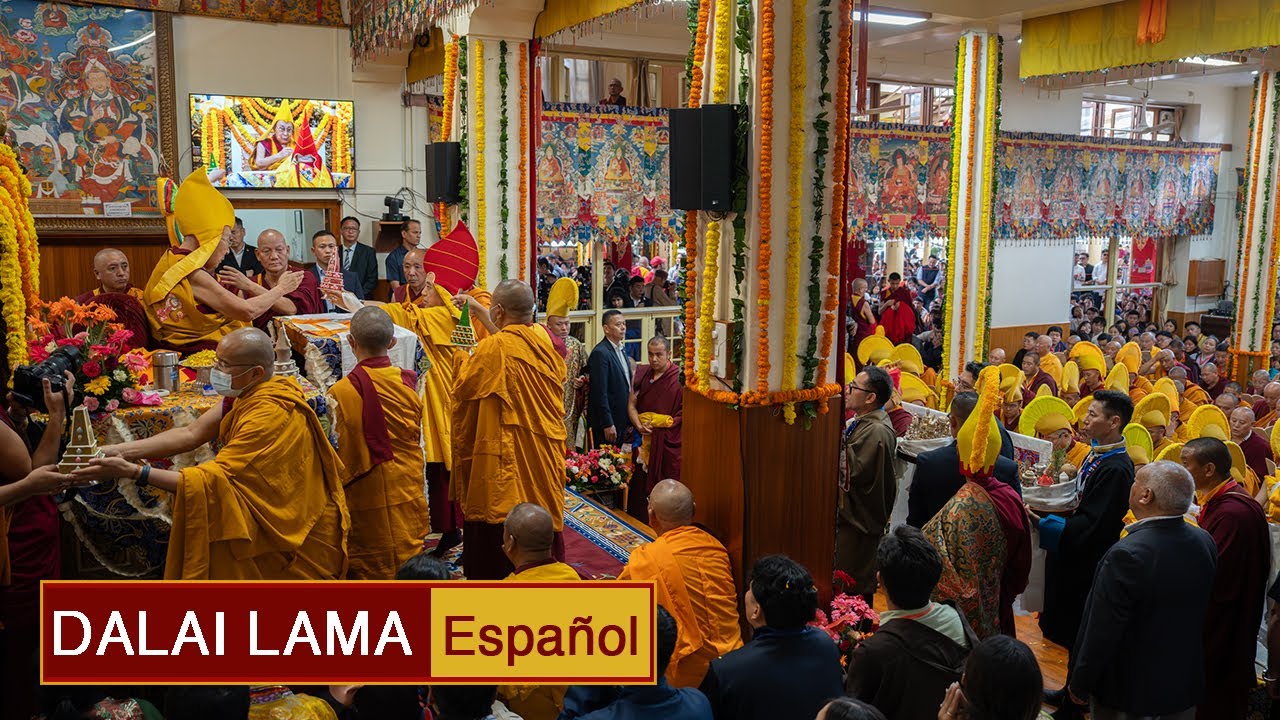 Ceremonia de ofrenda de larga vida en Dharamsala