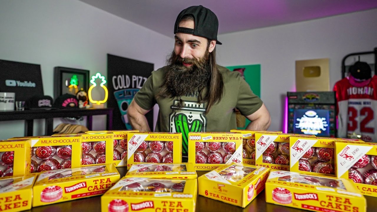 ONE MAN VS 100 TUNNOCK'S TEA CAKES | 10,600 CALORIES | BeardMeatsFood
