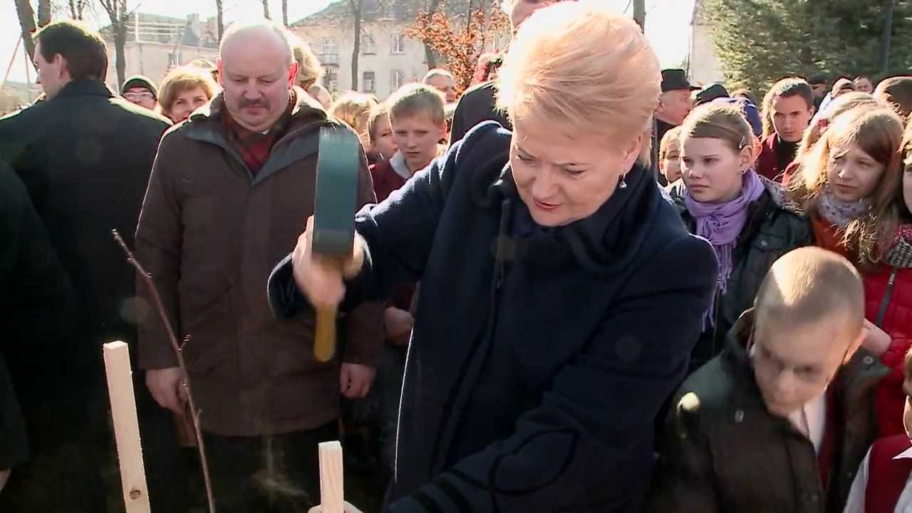 Prezidentė lankėsi Kudirkos Naumiesčio Vinco Kudirkos gimnazijoje
