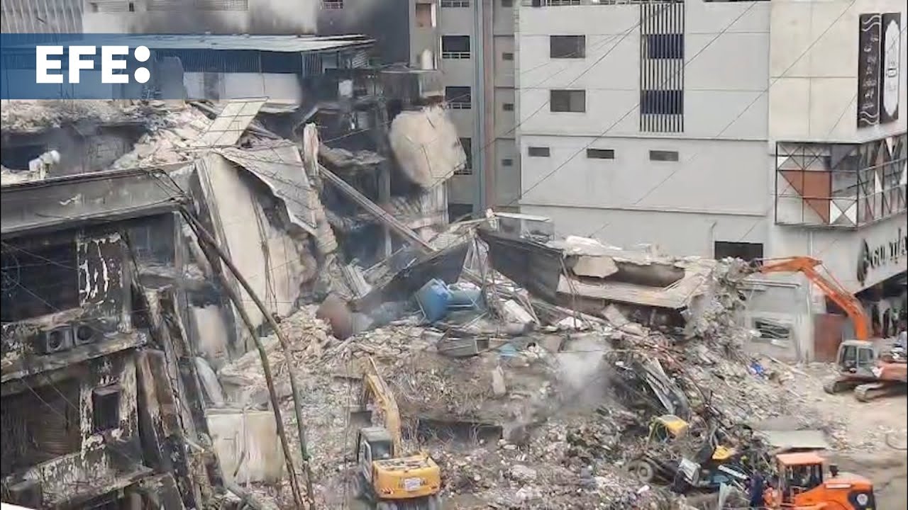 Elevan a 60 la cifra de muertos por el incendio en un centro comercial de Pakistán