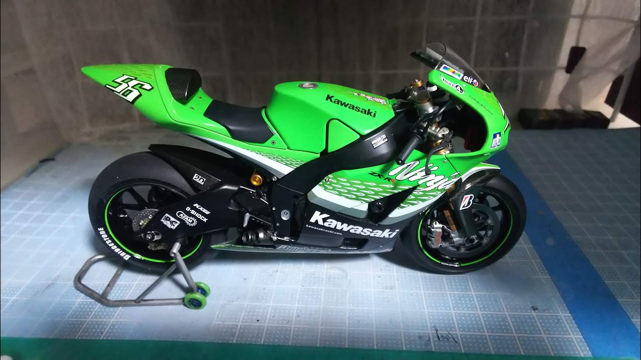 #コムさんプラモデルを作る。Kawasaki Ninja ZX-RR #23 完成