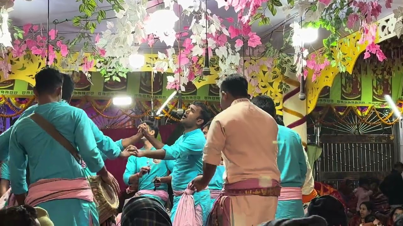 নামকীর্তন পরিবেশনায় শ্রী অদ্বৈত সম্প্রদায় খুলনা 