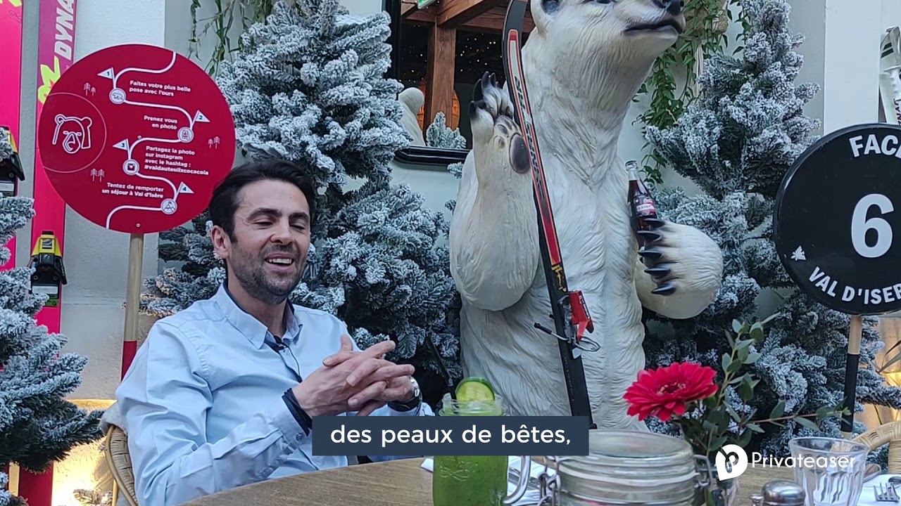 Derri&egrave;re le comptoir de Boris - G&eacute;rant Auteuil Brasserie - by Privateaser