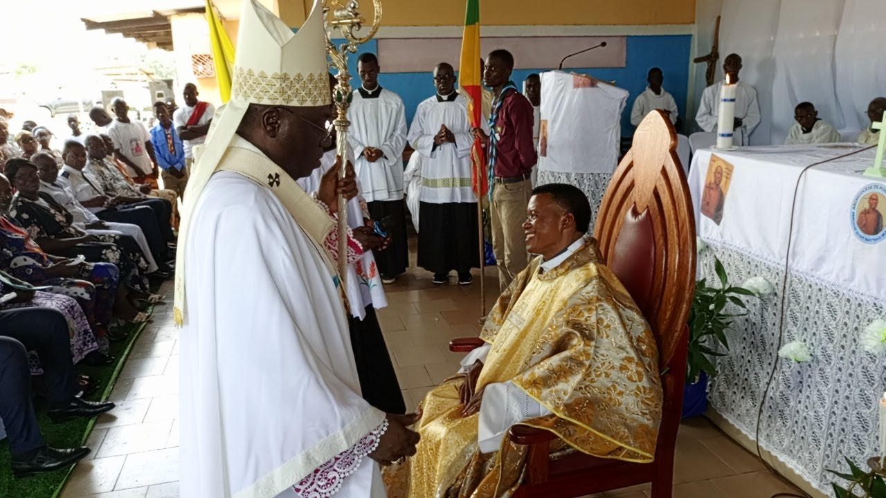 PARTIE I: MESSE D'INSTALLATION DE L’ABBÉ DANIEL PAHALA, CURE DE LA NOUVELLE PAROISSE SAINT MATHIAS