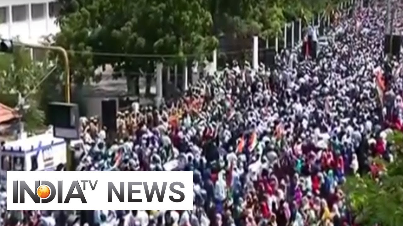 Watch: Protesters sing National Anthem during anti-CAA march in Chennai