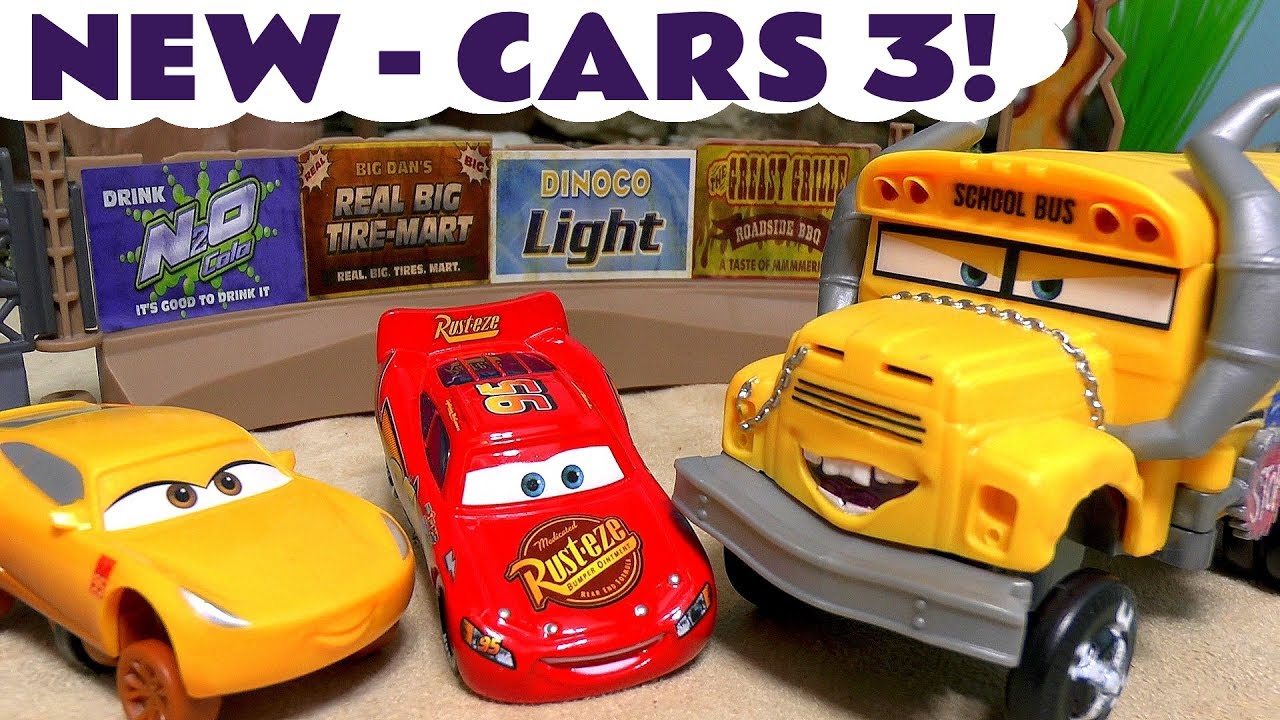 Cars 3 Toys Lightning McQueen & Cruz Ramirez In Demolition Derby Story