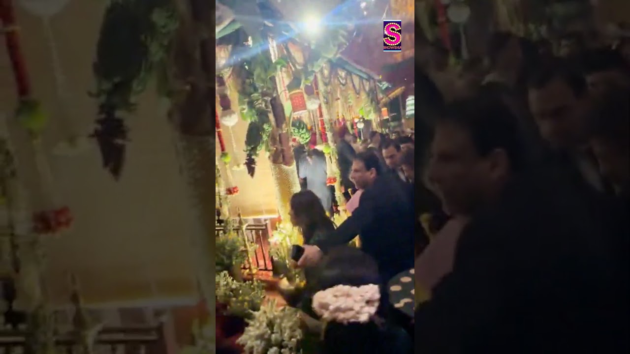 Shah Rukh Khan Attends Rajat Sharma&rsquo;s Daughter&rsquo;s Wedding Ceremony | N18S
