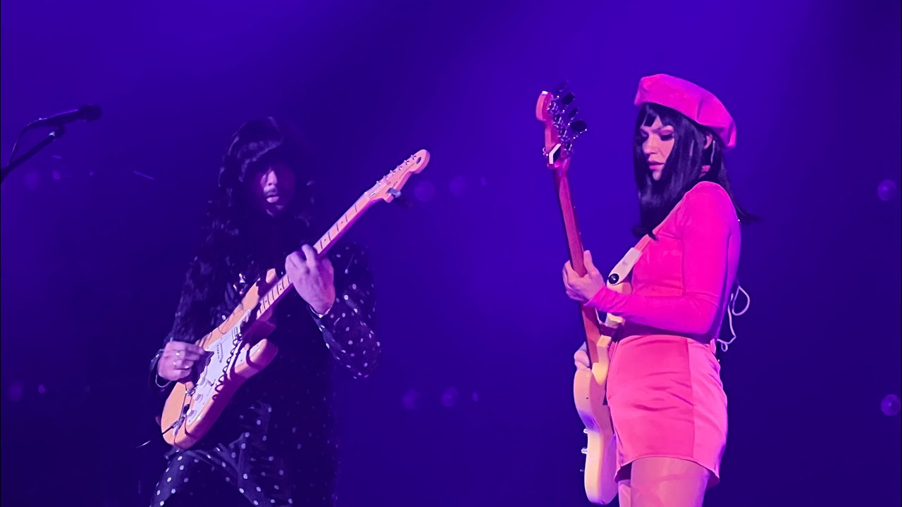Khruangbin - Time (You and I) (live) CDMX