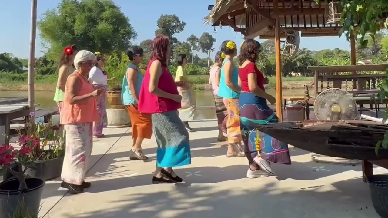 Honky tonk love you คนดังลืมหลังควาย