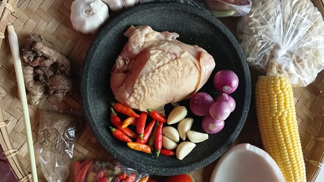Ayam Kelek Bagek Khas Lombok! Lengkap dengan Bergedel Jagung dan Pelecing Daun Ubi