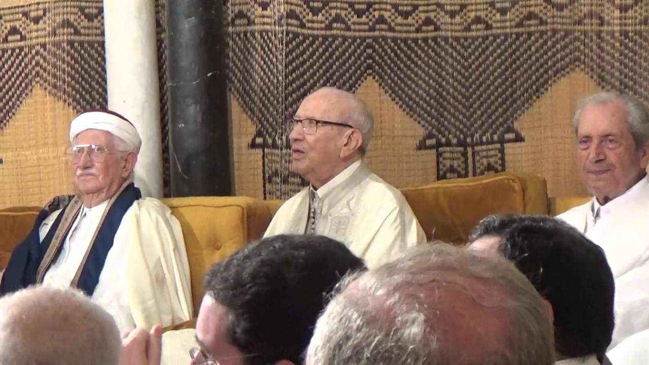 حفل ختم الشفا و البخاري و مسلم بجامع الزيتونة بحضور رئيس الجهمورية و الوزراء و السادة العلماء ج1