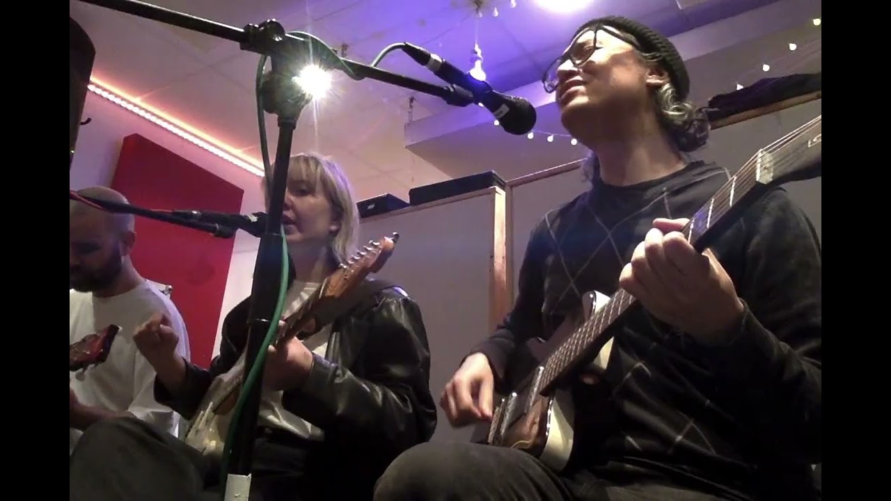 No Berlin - Fade To Gray - Pre-release Live Session featuring Laura Lee