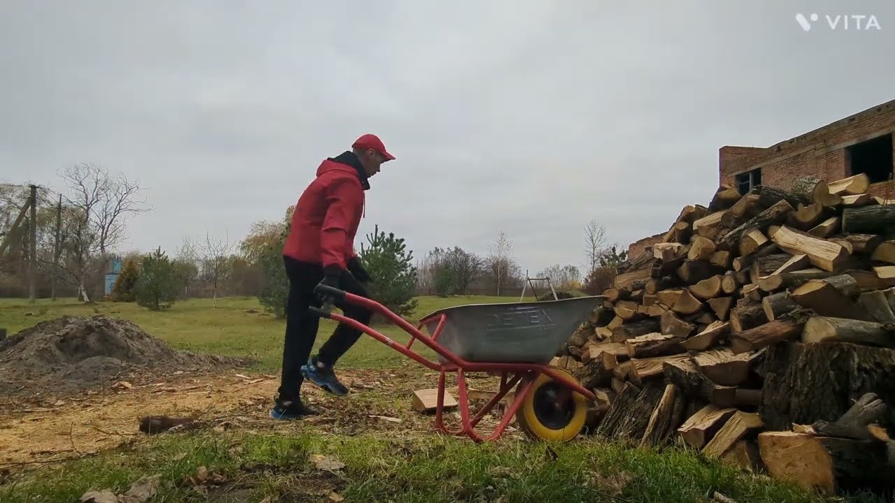 Preparing Firewood for Winter | Simple Off Grid Life in the Forest