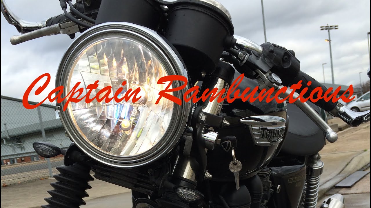 2013 Triumph Thruxton & 2014 Triumph Bonneville Comparison - For new rider?