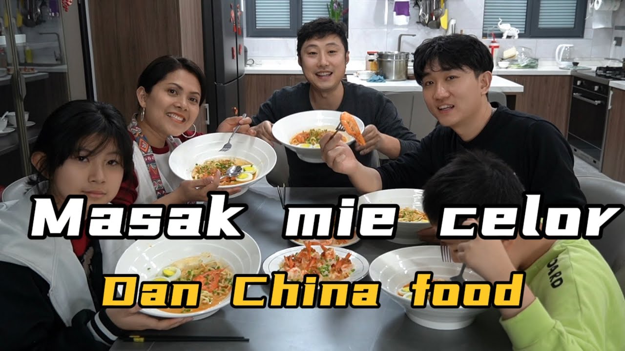 SUASANA IMLEK MASAK MIE CELOR KHAS PALEMBANG,DAN CHINA FOOD,LIAT KELUARGA KU SANGAT MENIKMATI