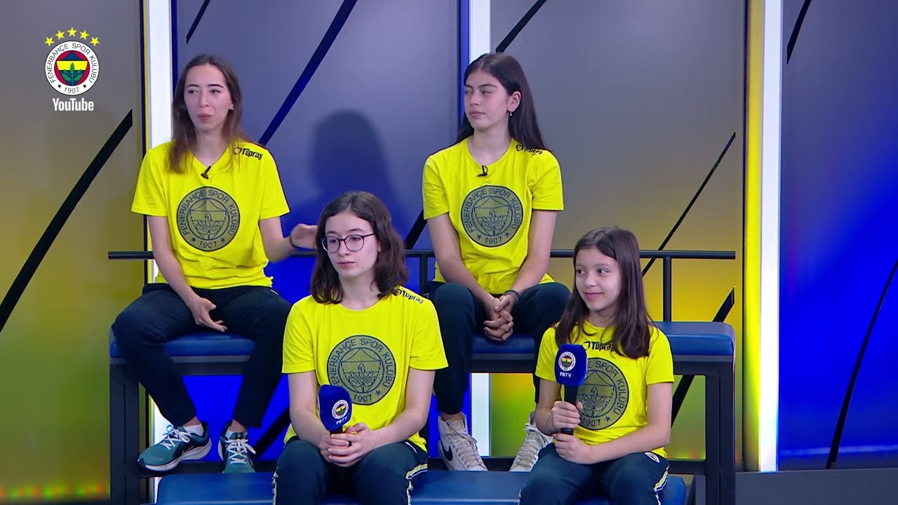 Masa Tenisi Şube Sorumlusu Melis Budak ve Sporcularımız Zeynep Duran, Defne Karaoğlu ve Nil Başaran