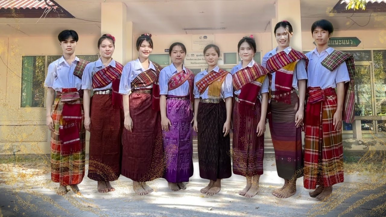 ฟ้อนสักการะพระรัตนวงษา (ท้าวเซียง)