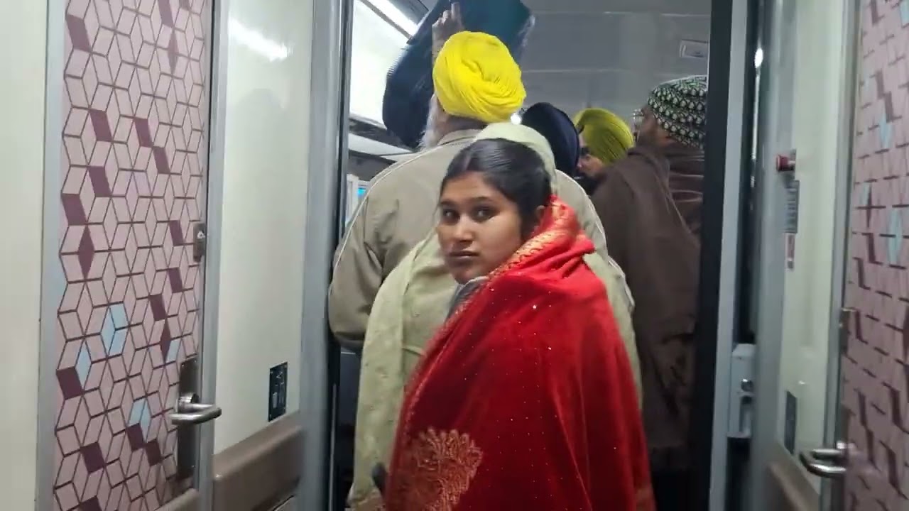 TRAVELLING IN VANDE BHARAT FROM FEROZEPUR TO BATHINDA 😀😀😀