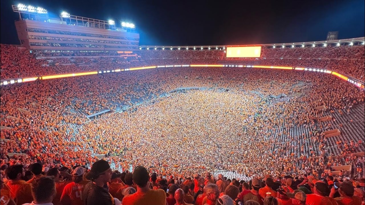 Greatest (loudest) moments from Tennessee vs Alabama: field storming, Rocky Top, team entrance