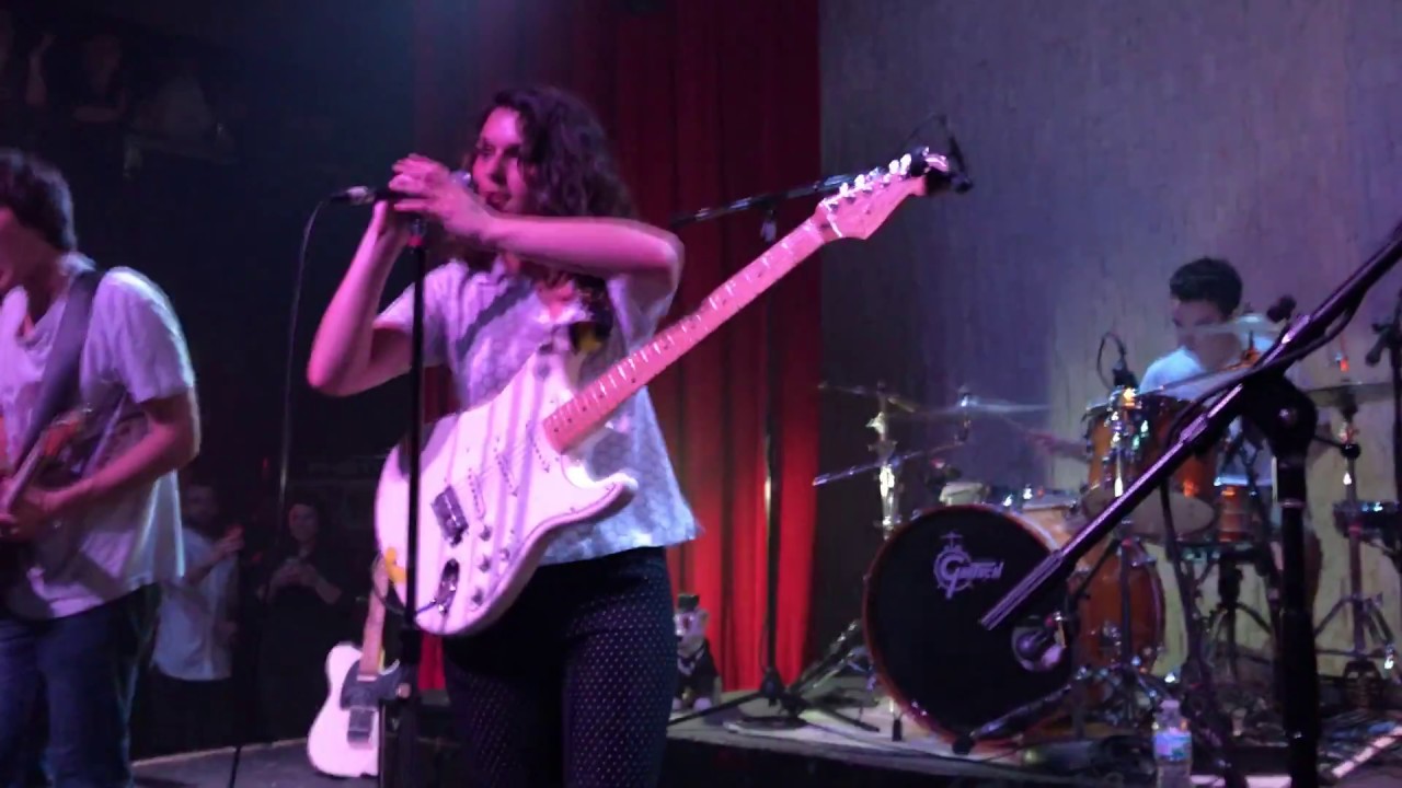 The Greeting Committee - Hands Down (Live)