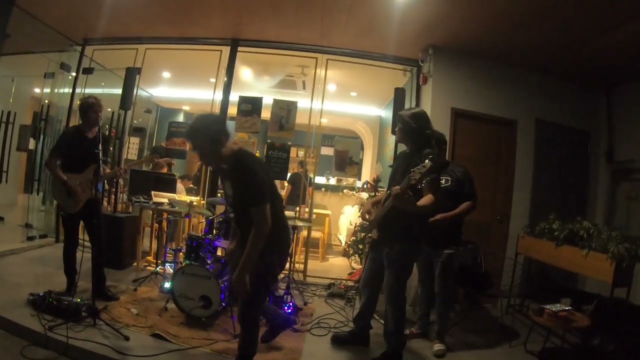 Jamming with "Men of Eve" . Nov. 29, 2025 live at Tinky's Bakeshop