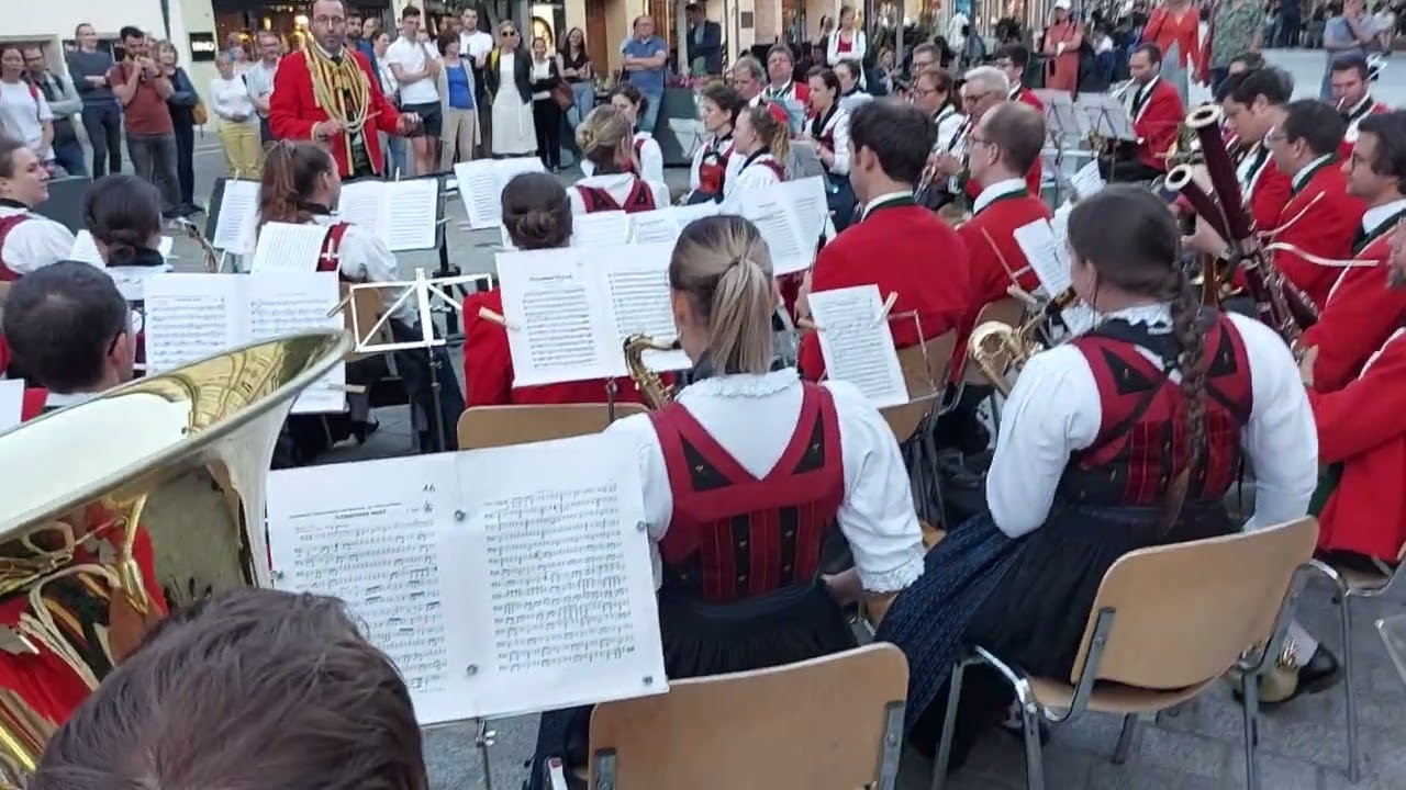 Konzert in der Maria Theresia Straße mit der Stadtmusikkapelle Wilten 18.05.2022