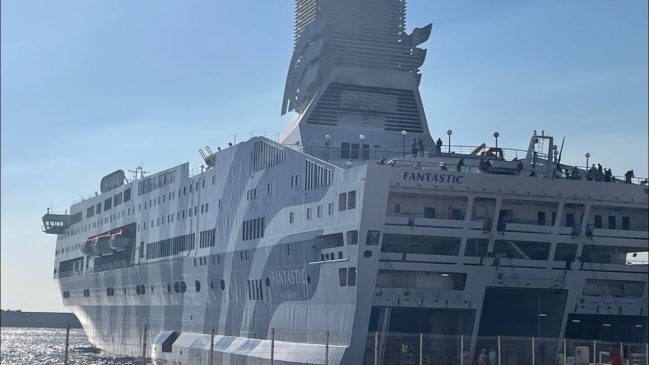 GNV FANTASTIC VIAGGIO DA TANGERI MED A GENOVA - STAGIONE 2 - PARTE 1/2
