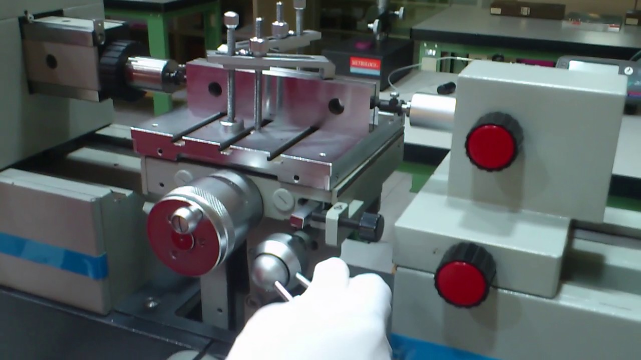 Metrology - Universal Length Measuring Instrument 4