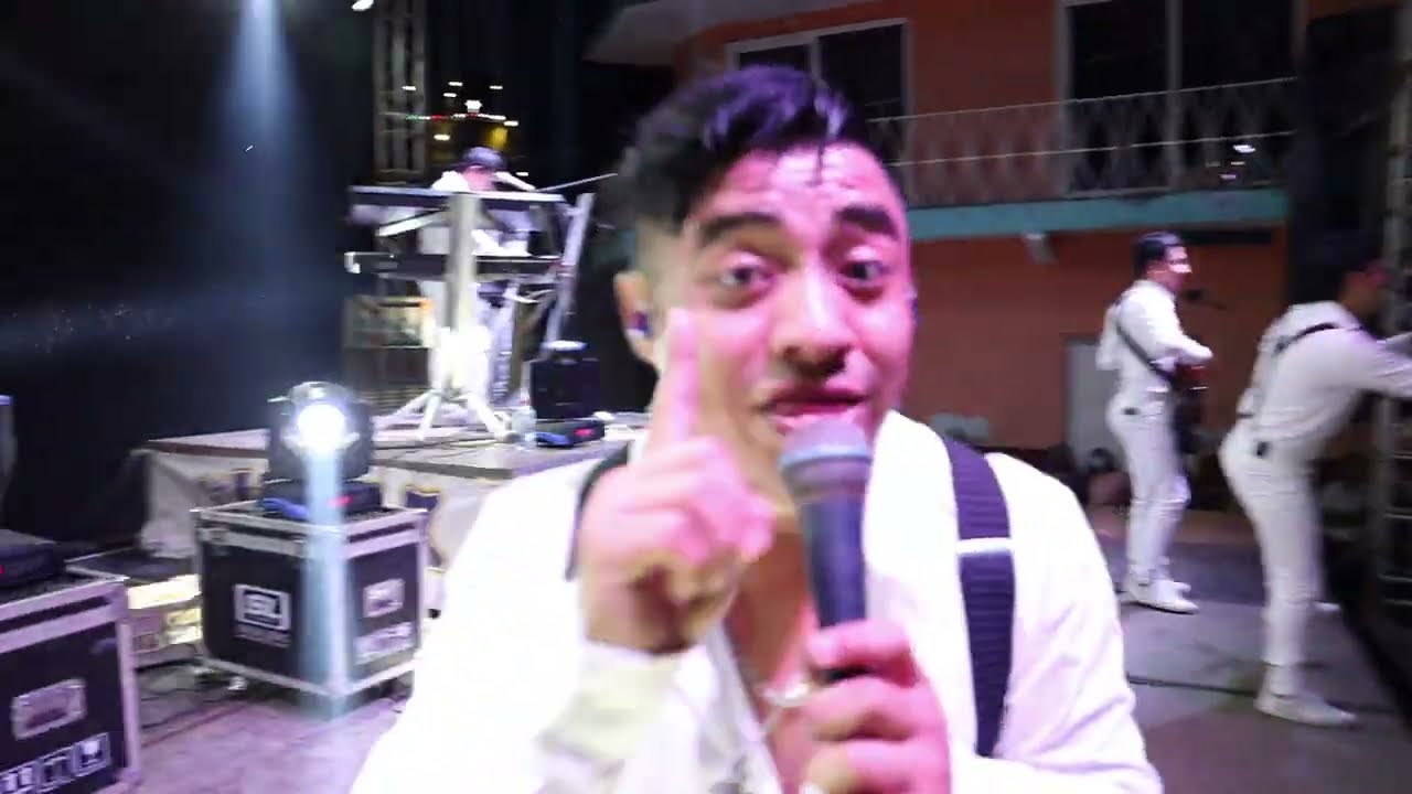 El Beson - Los Vela (en vivo)
