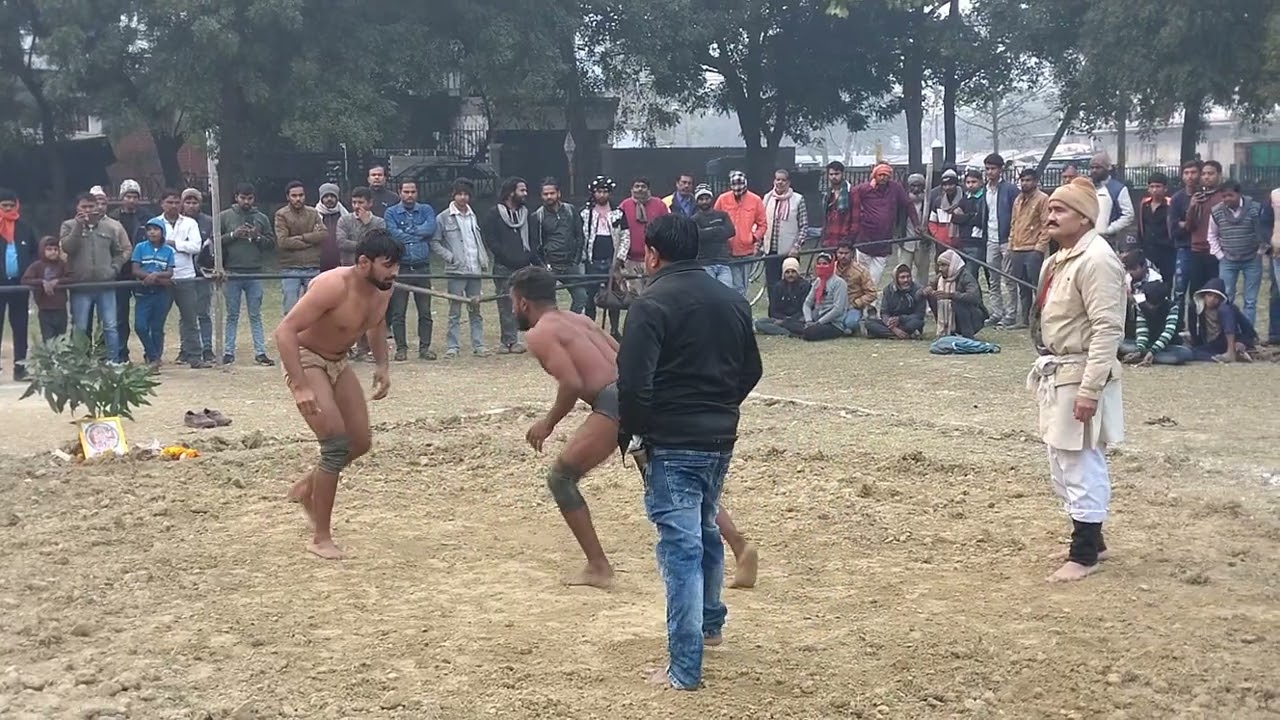  बहुत ही खतरनाक कुश्ती लखनऊ में दो पहलवानों के बीच 💪#trending #pahlawan 