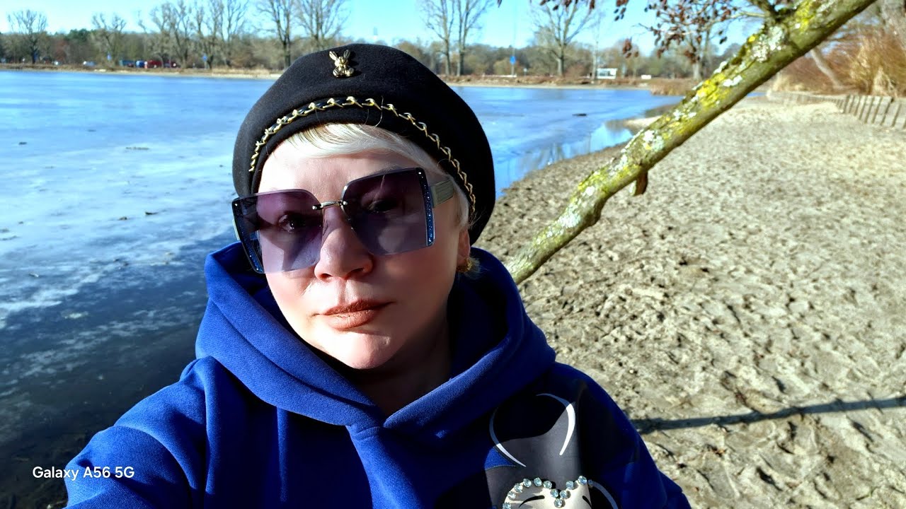 ЕСЛИ ТЯЖЕЛО ВЫЙТИ ИЗ ДОМА -ПОЙДЁМ ВМЕСТЕ/Я ВЫШЛА НА ПРОГУЛКУ, И ЗНАК САМ ПРИКАТИЛСЯ КО МНЕ