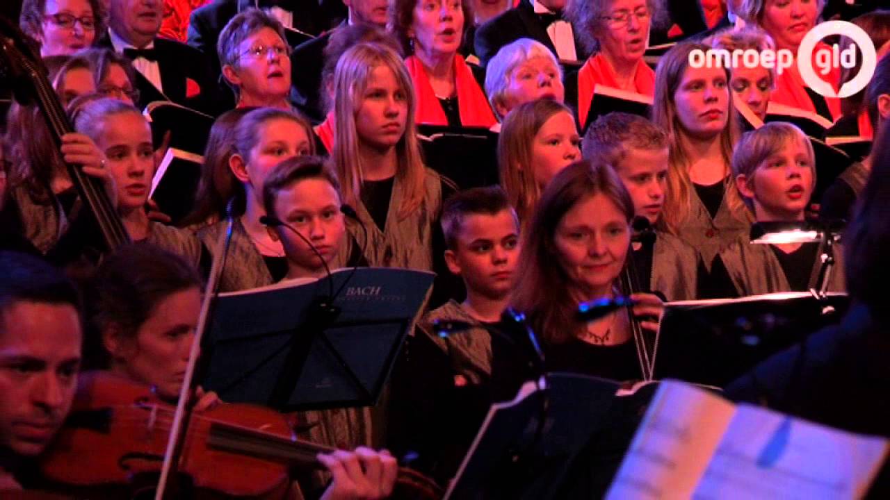 Schoolkinderen zingen Matth&auml;us Passie in Zieuwent