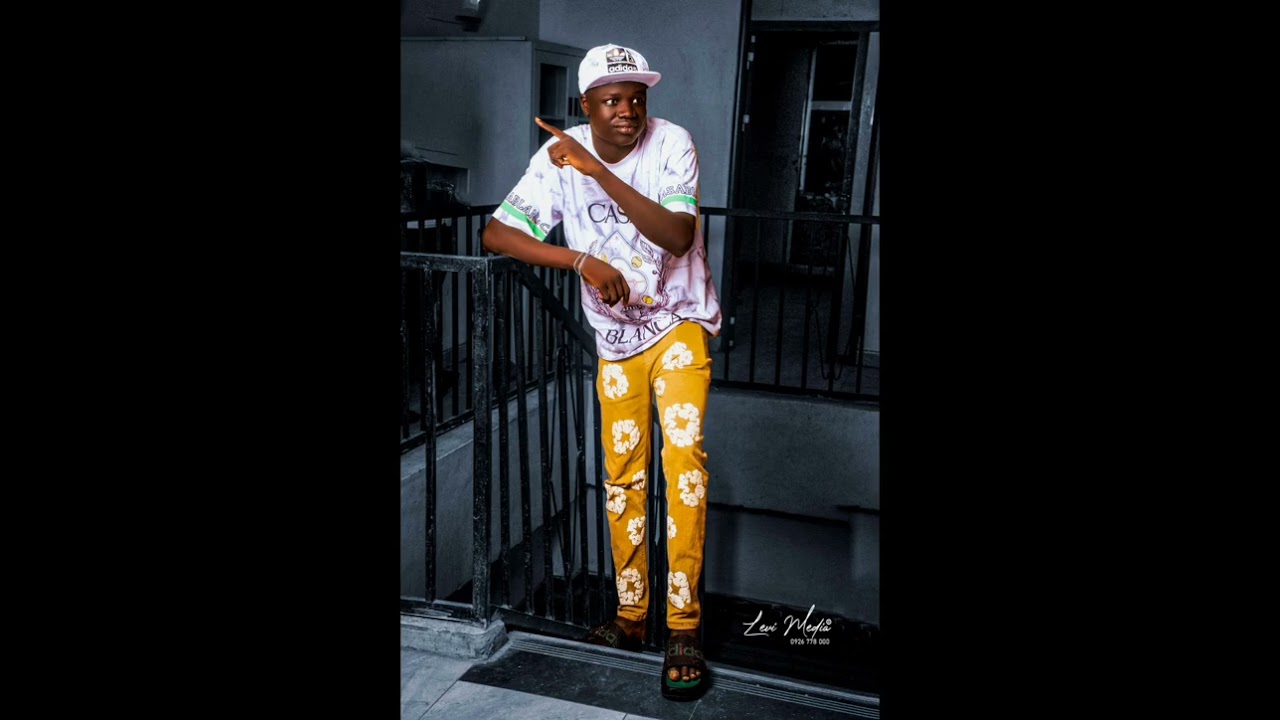 NYAN SALUK BY F KING MUOLANA FT MG SMILE 