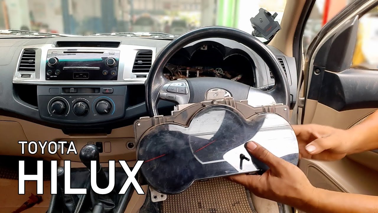 Cara Lepas dan Pasang panel Speedometer HILUX 2014