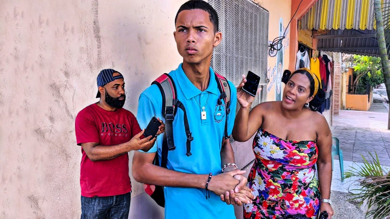 Chico vende a su madre por un celular