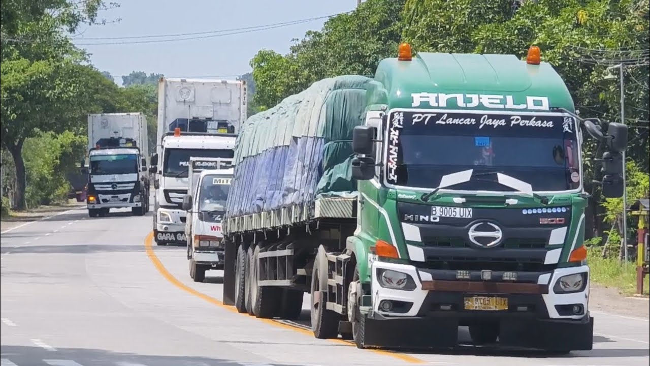 Konvoi Truk Kontainer Mercedes Axor, Konvoi Truk Tronton Pantura, Truk Tangki Trailer Pertamina
