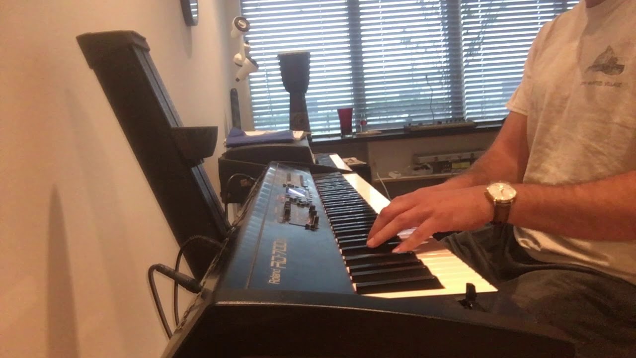 Roland RD 700SX Keyboard Demo by Eitan Levine
