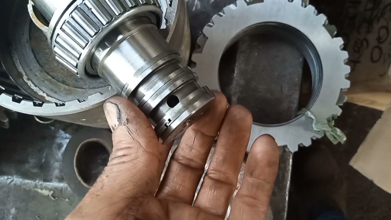 como fazer a montagem da transmissão da MF 750 traçada.
