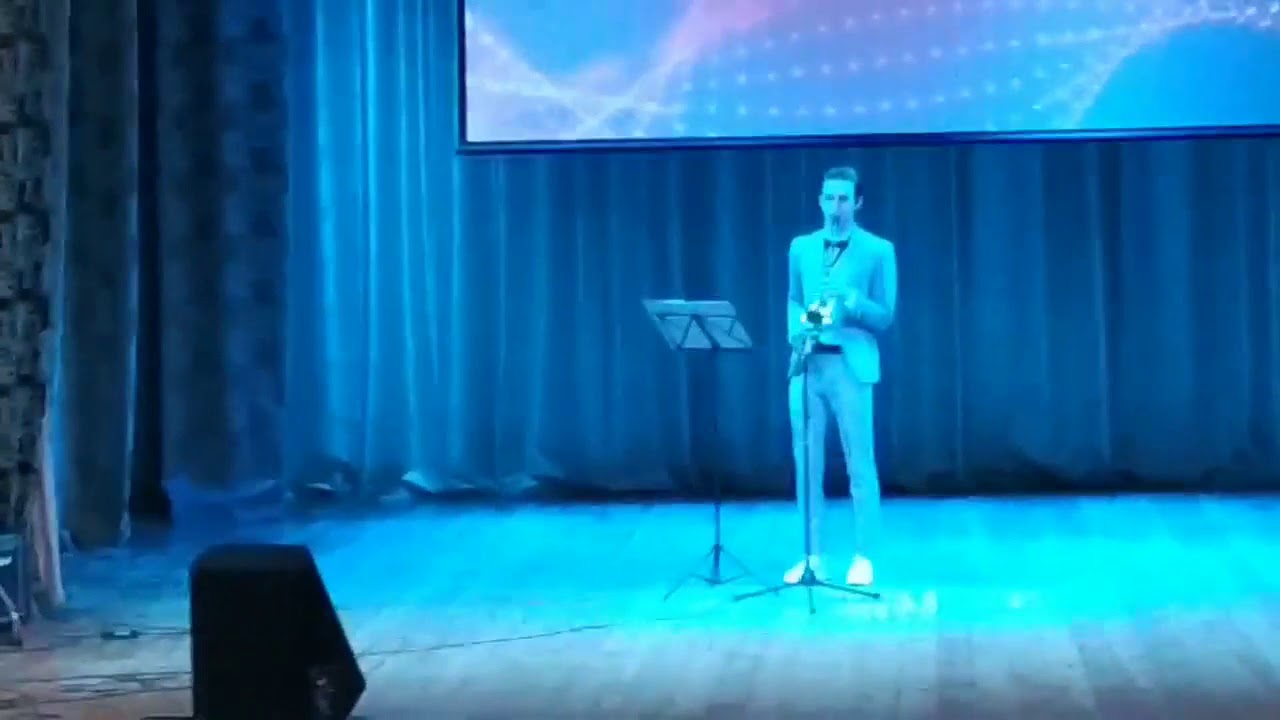 Макарий Михайлов -- Just the two of us (Alto Sax)
