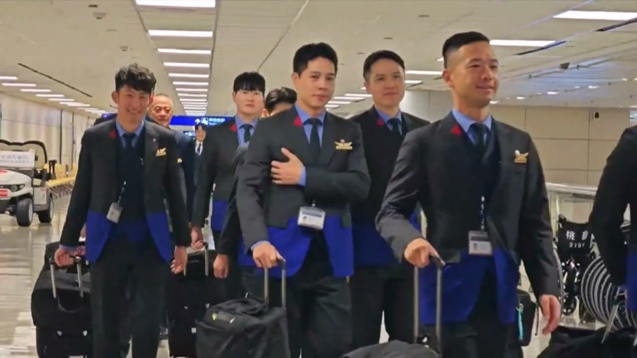 獨家／空少超亮眼！ 民眾目擊喊好帥　限定航班背後有洋蔥